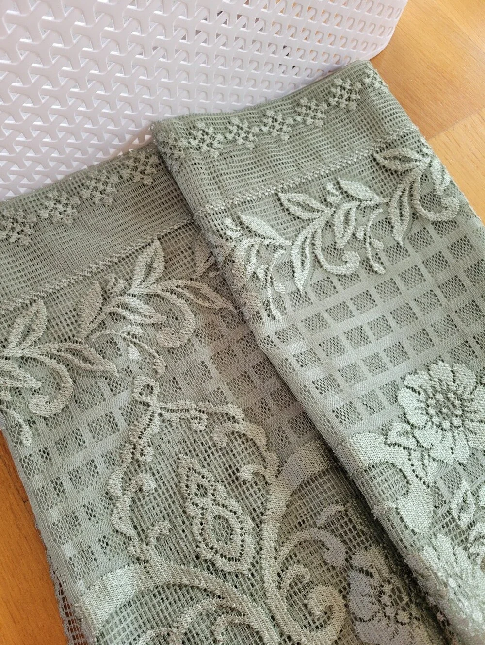 Set of two valances